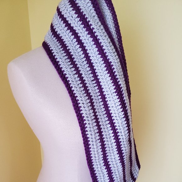 Crochet Gray and Purple Stripe Cowl/New - Picture 4 of 5